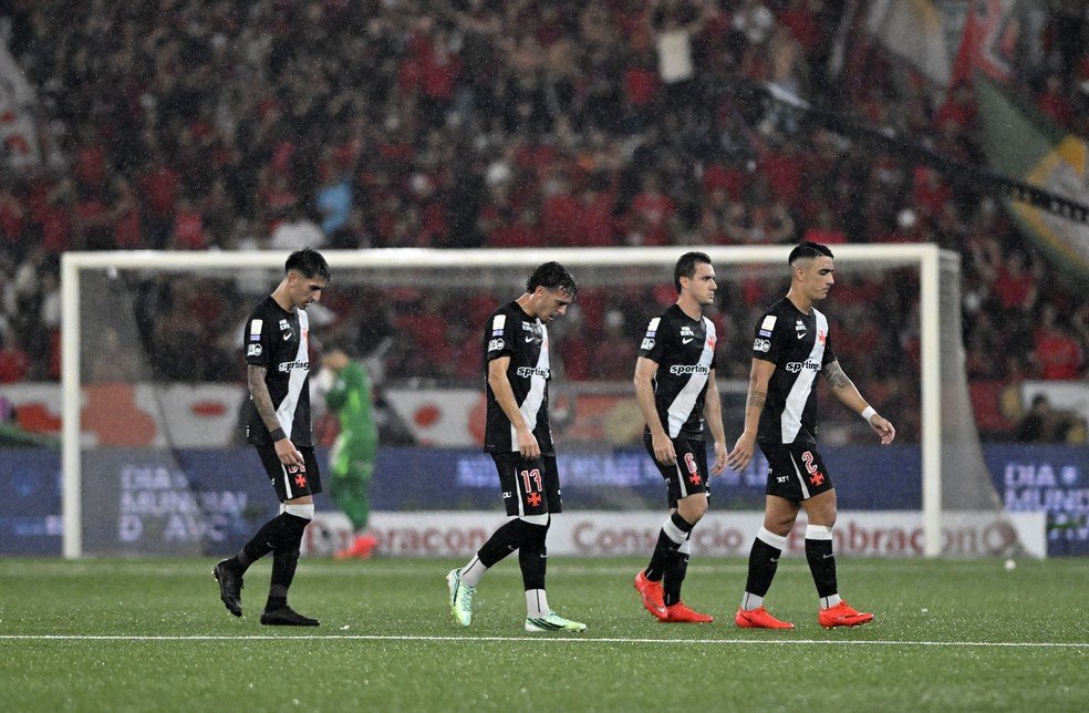 Balanço dos clássicos mostra desempenho do Vasco na temporada