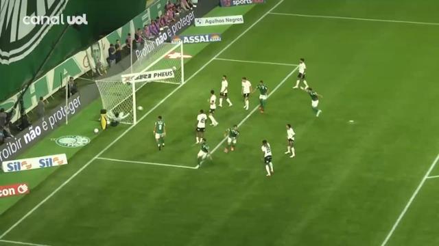 Barboza marca e Palmeiras vence Corinthians em clássico pelo Brasileirão