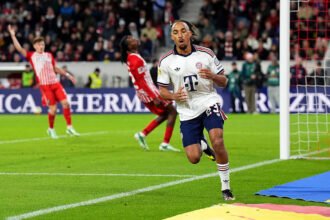 Bayern vence fora de casa e reassume a liderança do Alemão