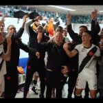 Biro se torna o maestro do tradicional grito de Casaca no Vasco