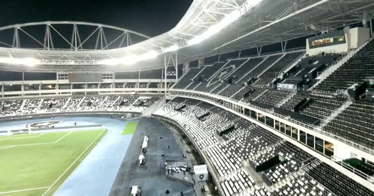 Botafogo busca reabilitação contra a Chapecoense no Estádio Nilton Santos