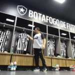 Botafogo define escalação com Ziyech como titular para clássico contra o Vasco