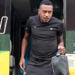 Botafogo desembarca em Porto Alegre para duelo com o Internacional pelo brasileiro