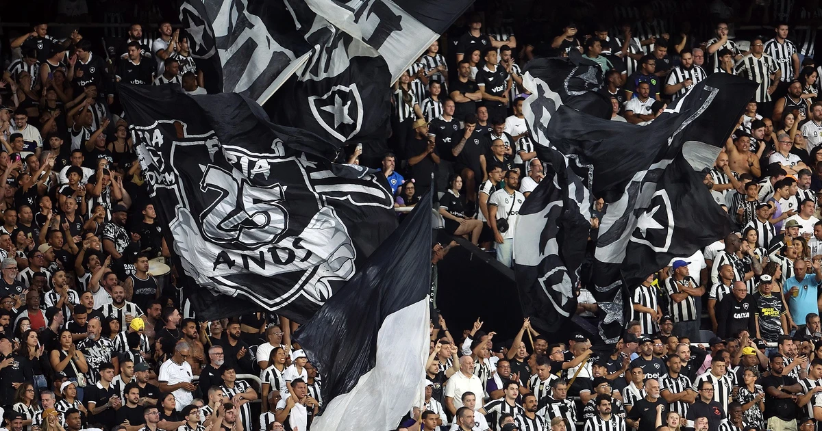 Botafogo e Vasco mobilizam torcida com 15 mil ingressos vendidos para o clássico