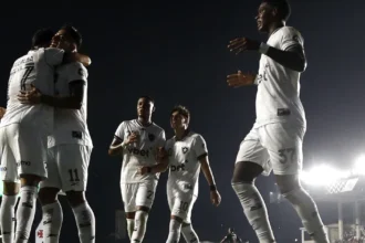 Botafogo encara sequência decisiva no Brasileirão para definir rumos de 2026