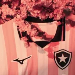 Botafogo estreia uniforme rosa no clássico Feminino do Carioca