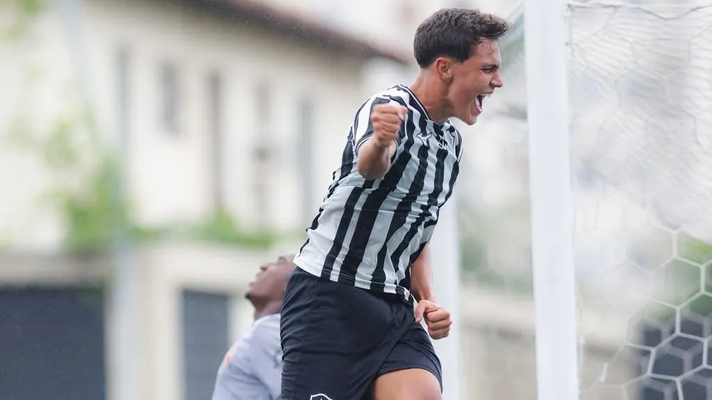 Botafogo goleia o Nova Iguaçu e mantém campanha perfeita na Copa Rio Sub-17