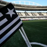 Botafogo identifica repasse de R$ 1,3 bilhão ao Lyon e busca recuperar parte do montante