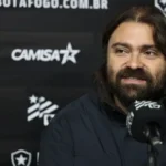 Botafogo mantém incerteza sobre uso do Nilton Santos pelo Vasco em jogo contra o Boca