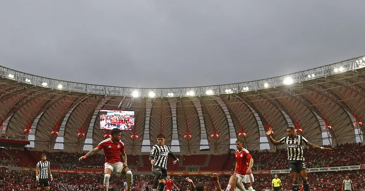 Botafogo preocupa comentarista após derrota expressiva no sul