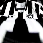 Botafogo projeta nova estratégia comercial após fim de contrato com casas de apostas