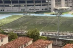 Botafogo realiza manutenção corretiva no campo anexo do estádio Nilton Santos