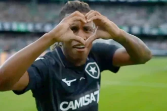 Botafogo se apoia em Danilo e busca soluções urgentes para o ataque na reta final