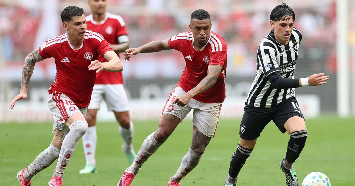 Botafogo sofre derrota por três a zero para o Internacional pelo Campeonato Brasileiro