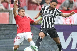 Botafogo tropeça NO Beira-Rio, PERDE PARA o Internacional e SEGUE sob risco NO Brasileirão