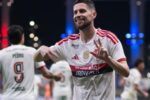 Brasileirão em disputa: flamengo lidera e clubes lutam contra o rebaixamento