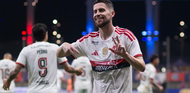 Brasileirão em disputa: flamengo lidera e clubes lutam contra o rebaixamento