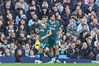 Brighton conquista triunfo histórico no Etihad e encosta no topo da tabela