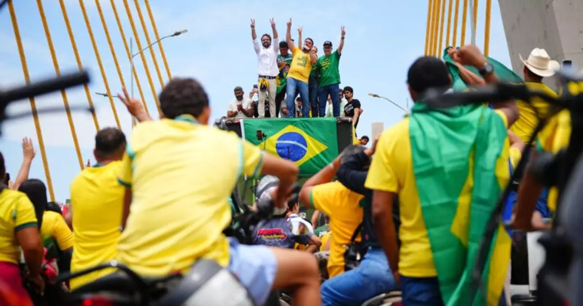 Campanha de flávio reduz atos de rua e foca em debate decisivo