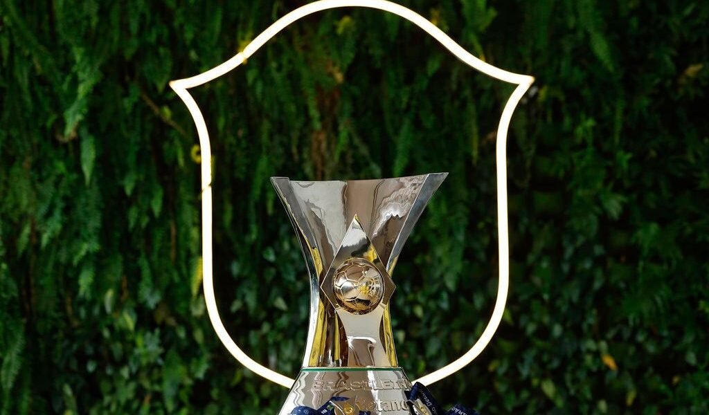 Campeonato Brasileiro chega à trigésima terceira rodada com clássicos e transmissão ao vivo