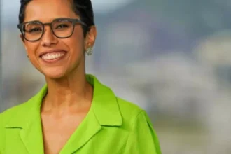 Câncer de mama: jornalista da Globo RJ emociona ao relatar superação e inspirar esperança