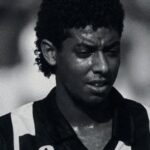 Carlos Alberto Dias, ídolo do Botafogo e autor de gol histórico, morre aos 59 anos