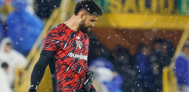 Carlos Coronel assume titularidade no gol do São Paulo contra o Cruzeiro