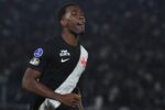 Carlos Cuesta segue em transição e é dúvida no Vasco para o clássico contra o Botafogo