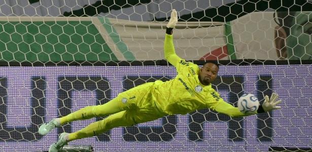 Carlos Miguel brilha nos pênaltis e garante vaga do Palmeiras na final