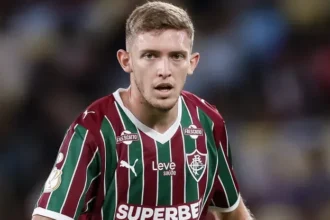 Castillo projeta duelo difícil contra o Santos e destaca foco do Fluminense