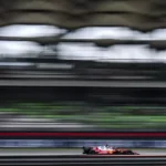 Charles Leclerc lidera treino livre na Malásia sob ameaça de chuva