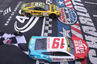 Chase Briscoe supera Christopher Bell em chegada histórica na Nascar Cup em Charlotte
