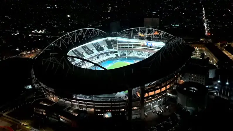 Clássico entre Botafogo e Vasco mobiliza expectativa de 25 mil torcedores no Nilton Santos