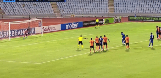Cobrança de pênalti lenta na Copa do Caribe repercute mundialmente