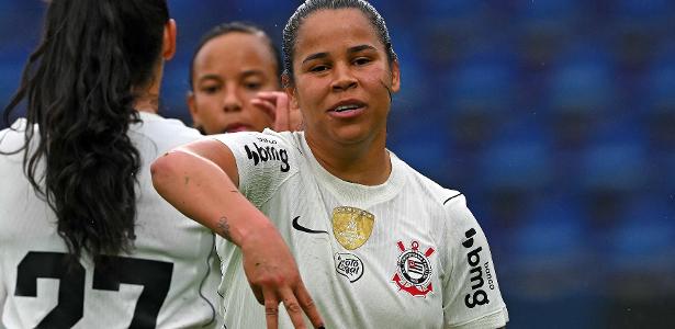 Com cem por cento de aproveitamento, Corinthians goleia o Santa Fe e avança na Libertadores