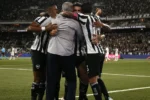 Comemoração de Tite em gol anulado gera debate sobre postura do treinador