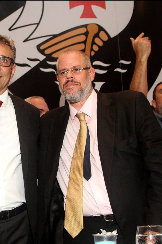 Conselheiros do Vasco votam contra a venda da SAF para Almirante Participações