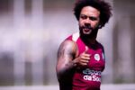 Corinthians avalia postura de Memphis Depay como apática em meio à crise