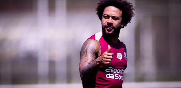 Corinthians avalia postura de Memphis Depay como apática em meio à crise