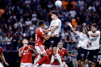 Corinthians e Internacional vivem clima de tensão na luta contra o rebaixamento