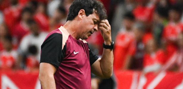 Corinthians encerra ciclo de Fernando Diniz após sequência negativa no Brasileirão