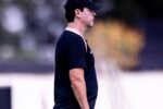 Corinthians enfrenta obstáculos na rescisão e deve encarar o vasco sem técnico na beira do campo