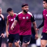 Corinthians liga alerta com lesões de Memphis e Gabriel Paulista