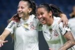 Corinthians quita salários do elenco feminino, mas mantém pendências de premiações