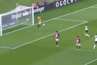 Coritiba vence o Vitória no Couto Pereira e respira na tabela do Brasileirão