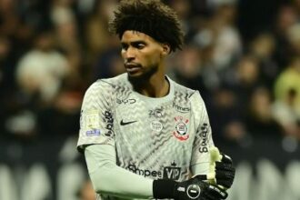 Crise no Corinthians e o alerta de Arnaldo Ribeiro sobre a reta final