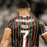 Críticas a atletas, futuro técnico e desafios financeiros agitam o cotidiano tricolor