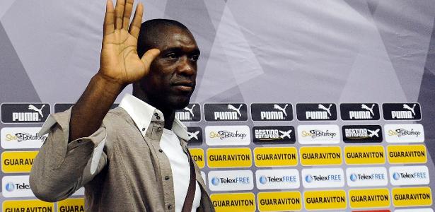 Críticas crescem após contratação de Seedorf pelo Corinthians