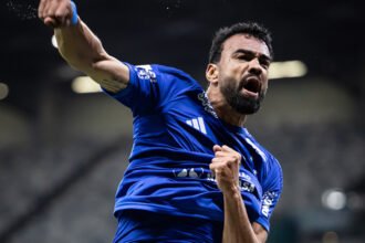 Cruzeiro vence o Remo por placar mínimo e recupera a terceira colocação