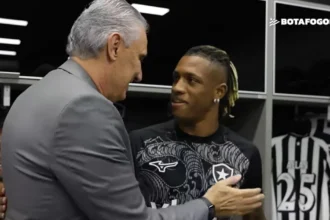 Danilo destaca importância de tite e aposta em futuro brilhante no botafogo